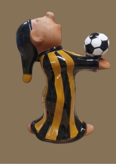 Schlafwandler mit fussball gelb-schwarz